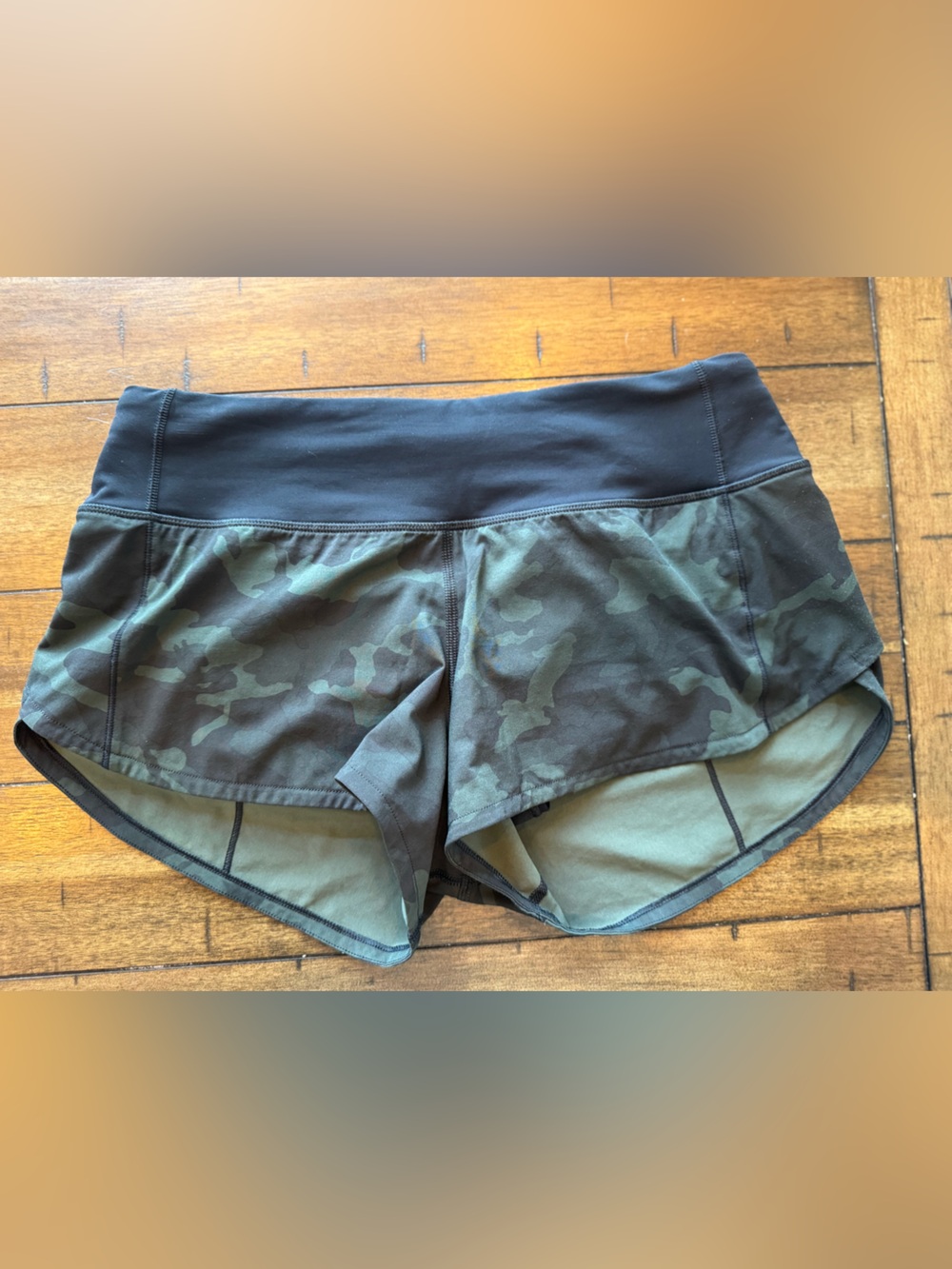 Lululemon Speed Up Short 2.5” – Incognito Camo Multi Gator Green/Black Size 4 - Picture 6 of 8